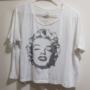 Marilyn crop t shirt